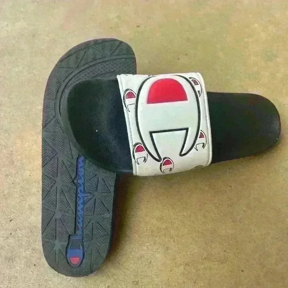 Men’s Champion Slides Size 10